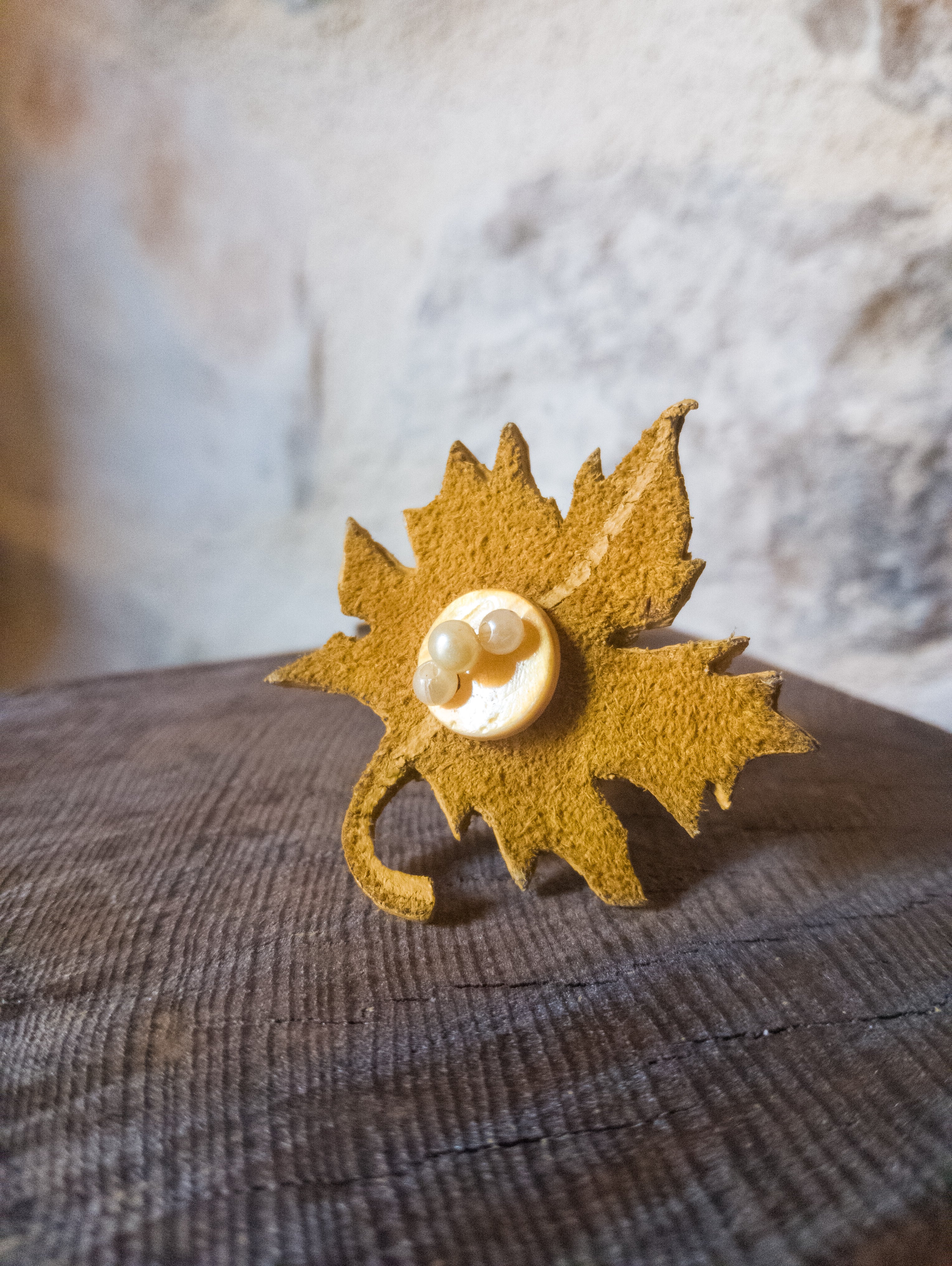 Bague cuir ''feuille''