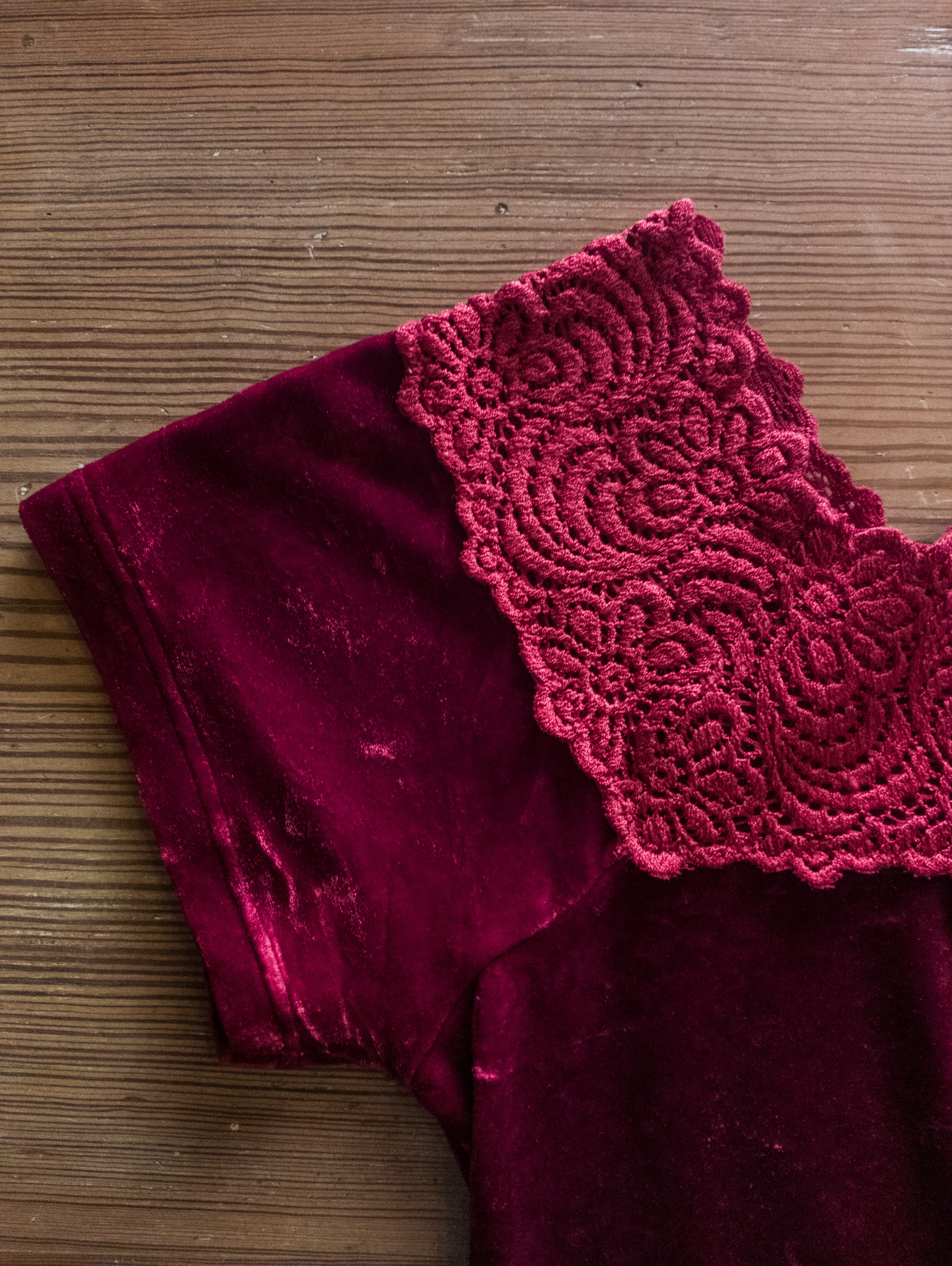 Body velours et dentelles