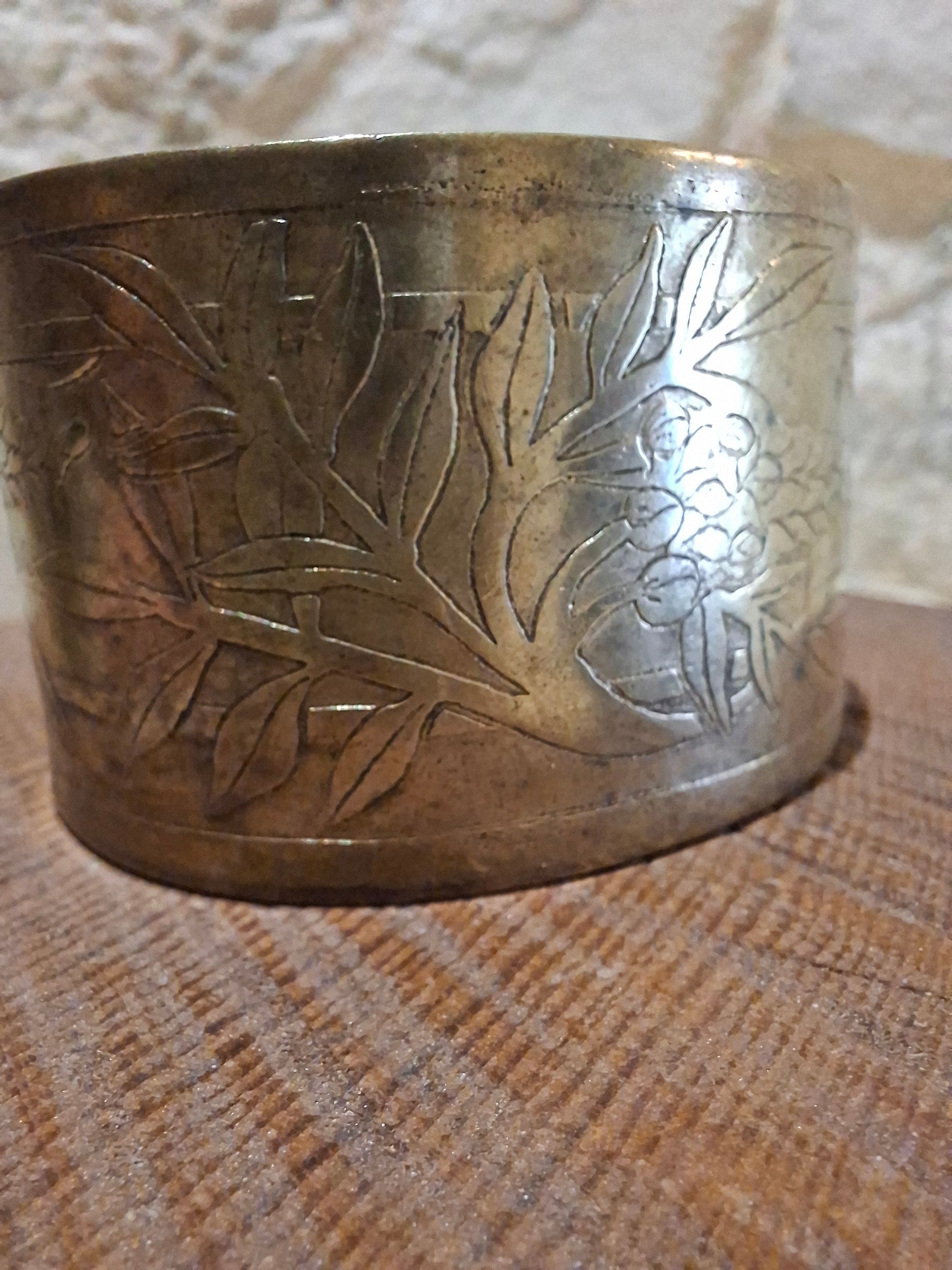 Bracelet Ancien ''Métal ciselé''