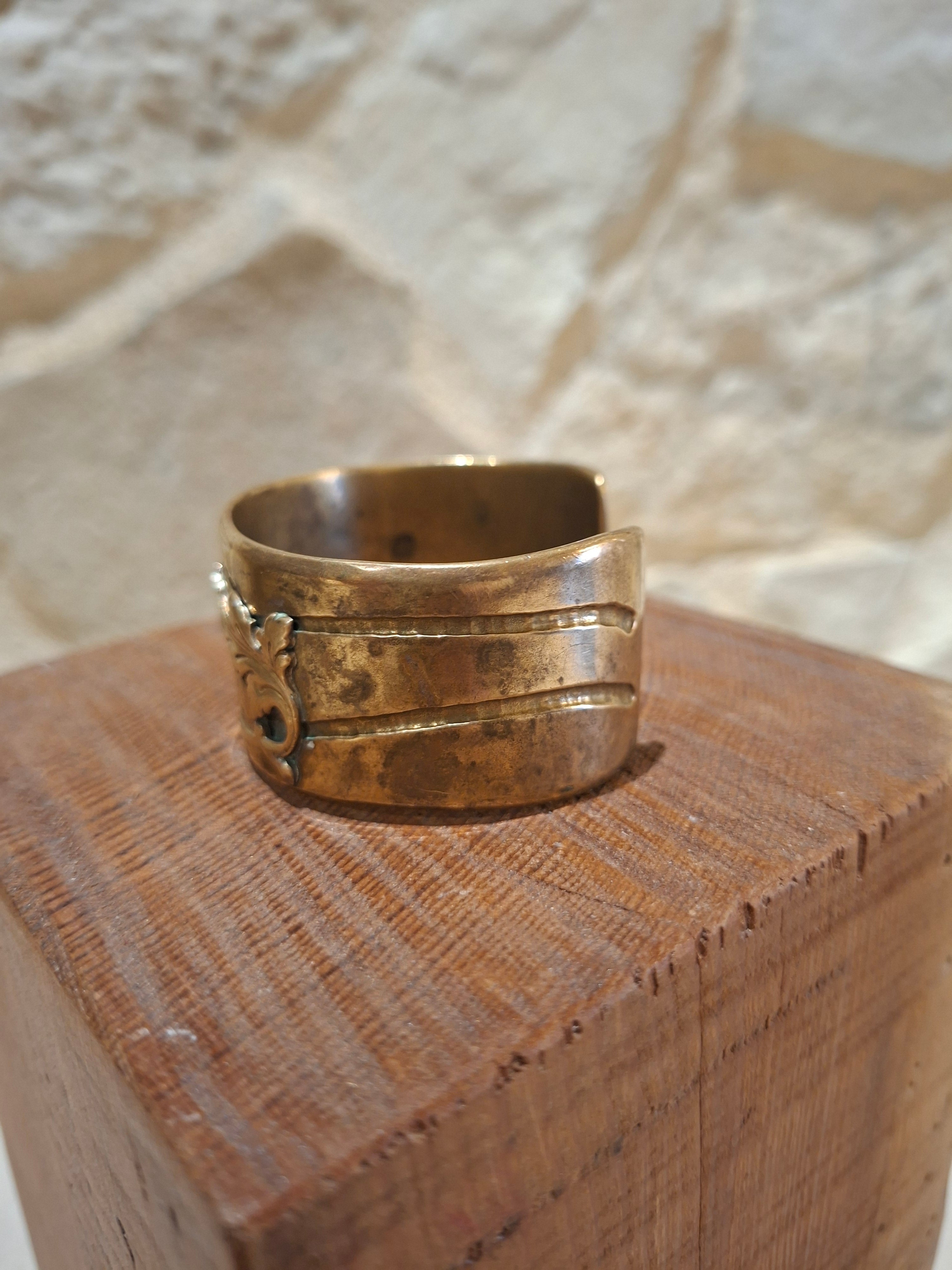 Bracelet Ancien ''Métal sculpté''