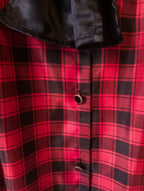 Chemisier ''preppy'' noir et rouge