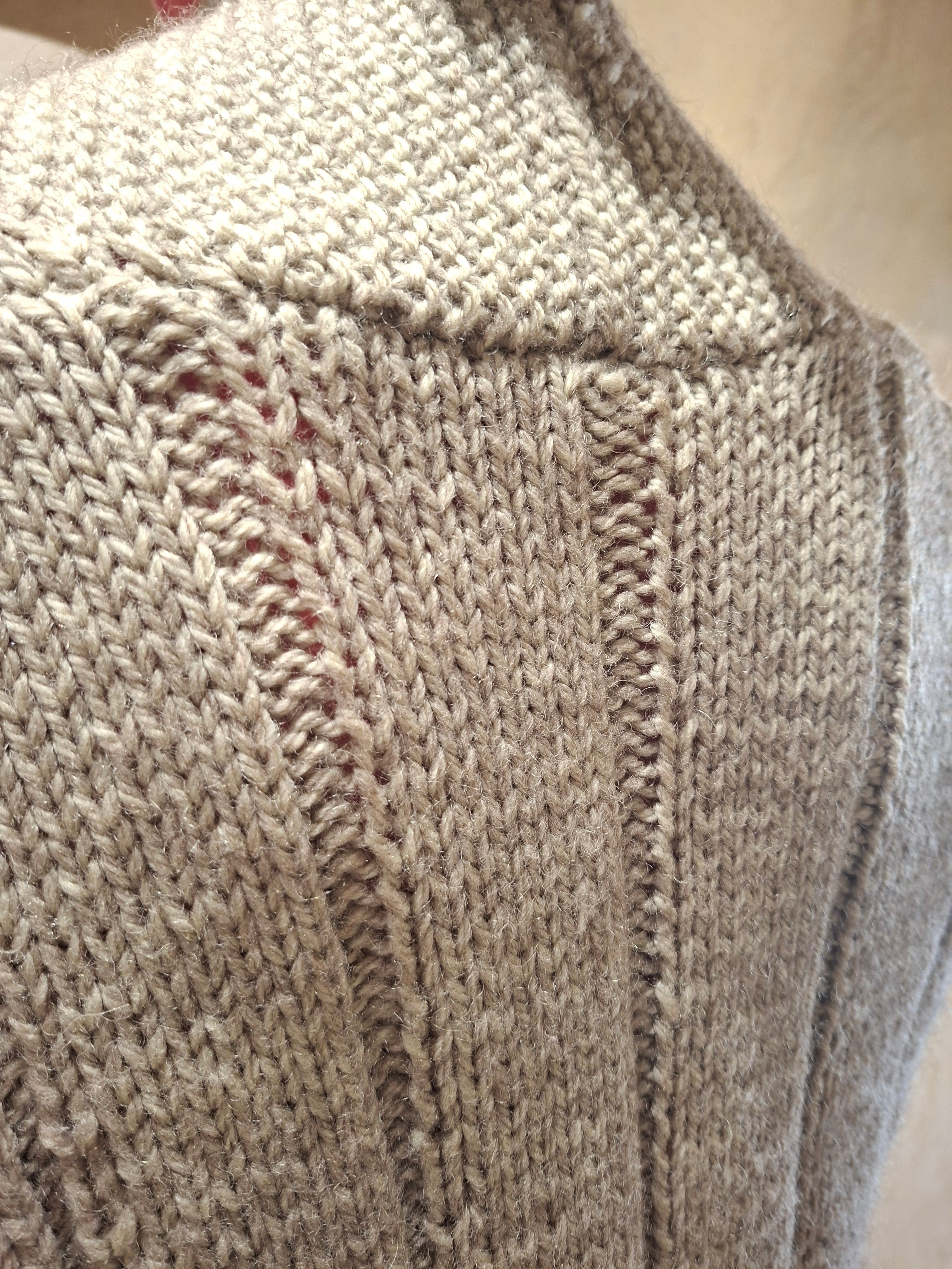 Gilet Vintage ''fait main'' beige