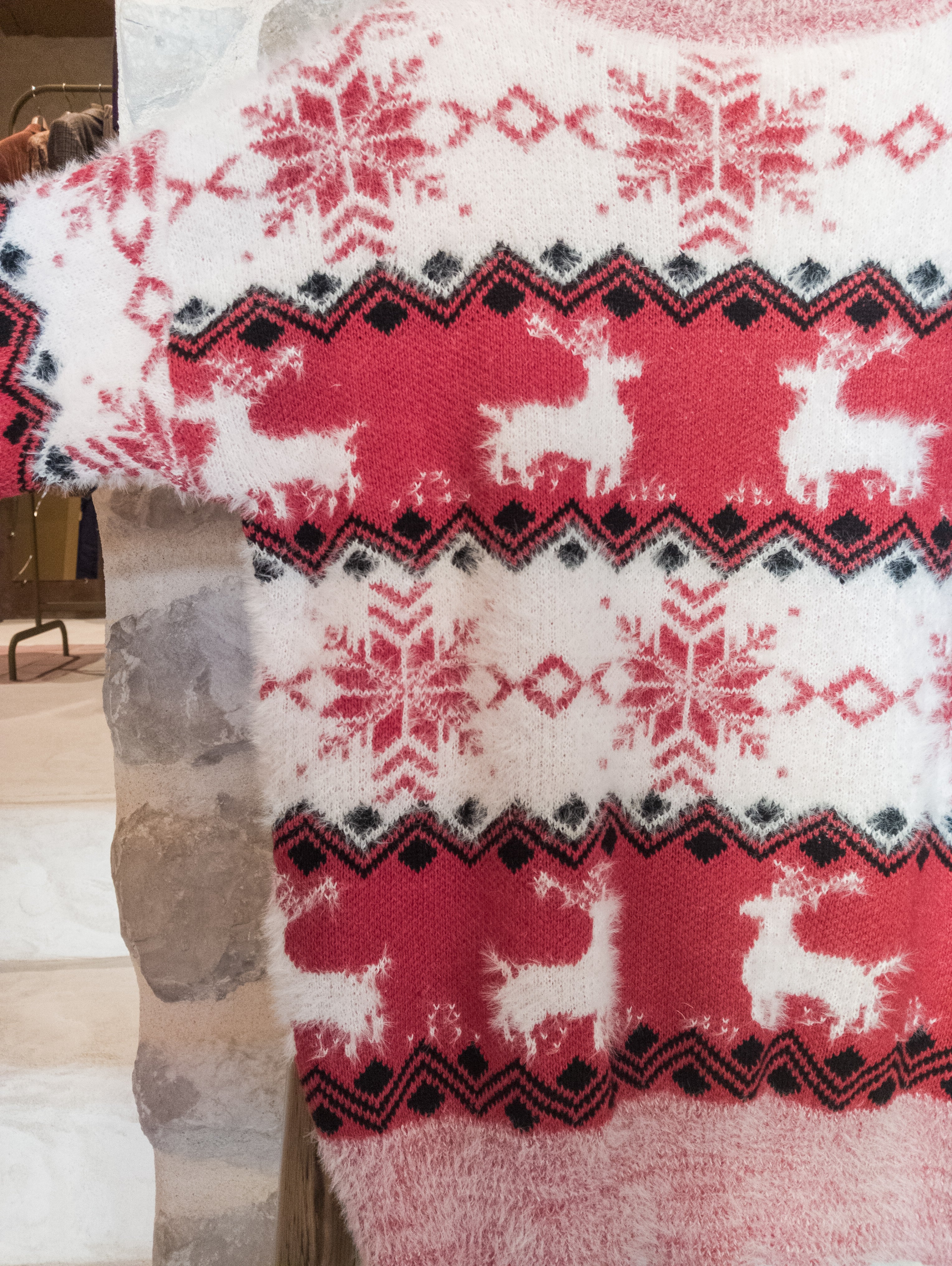 Pull de Noël ''Flocons et Cerfs''