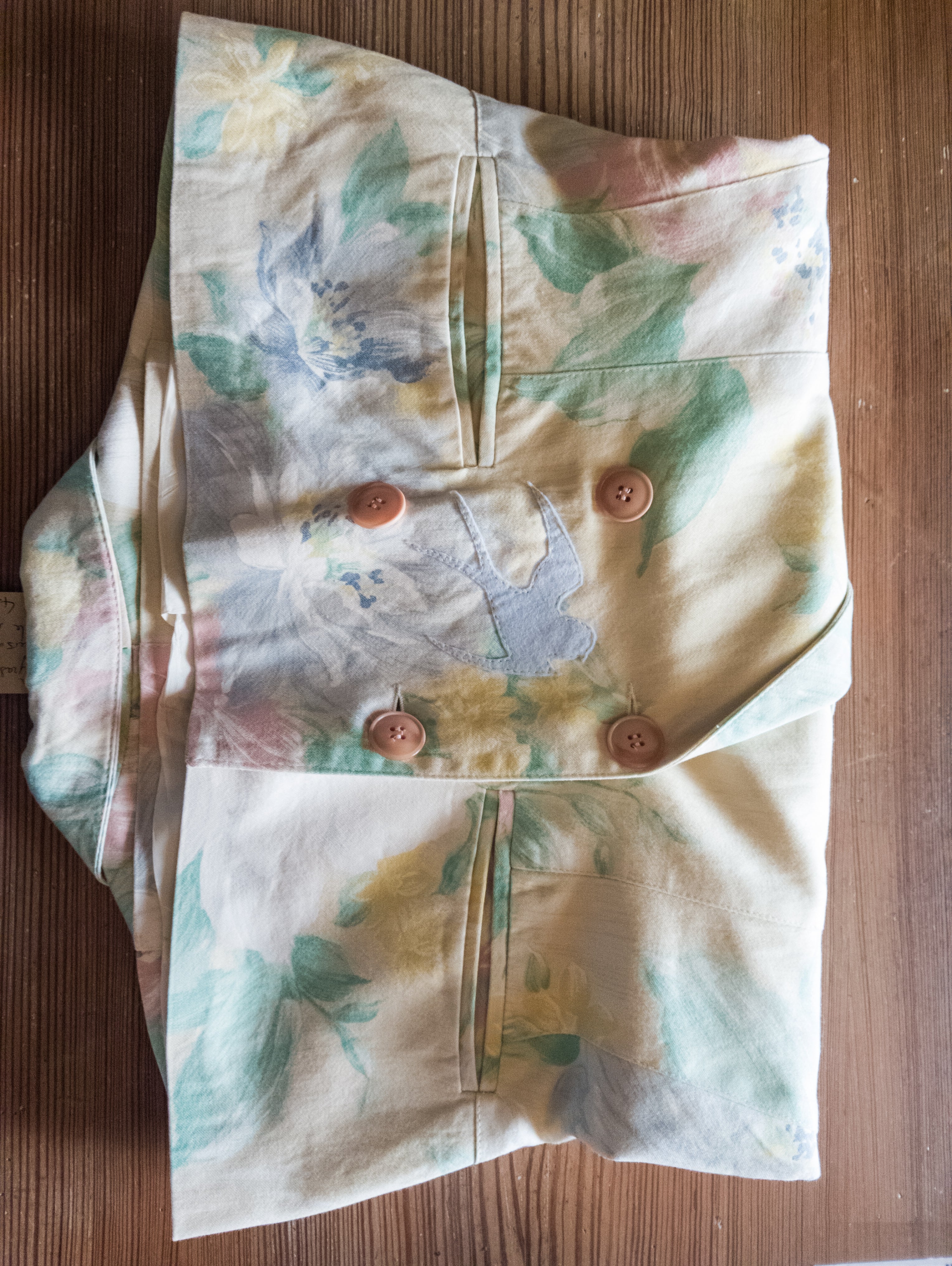 Veste pastel Vintage ''Fleurs et Hirondelles''